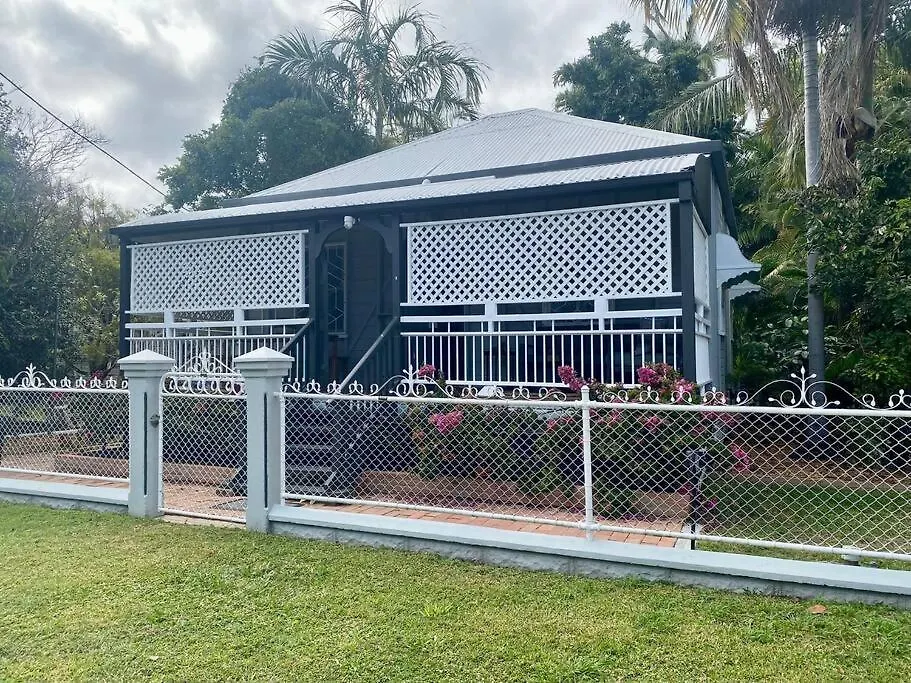 Tropical Oasis On Perkins Street Apartment Townsville