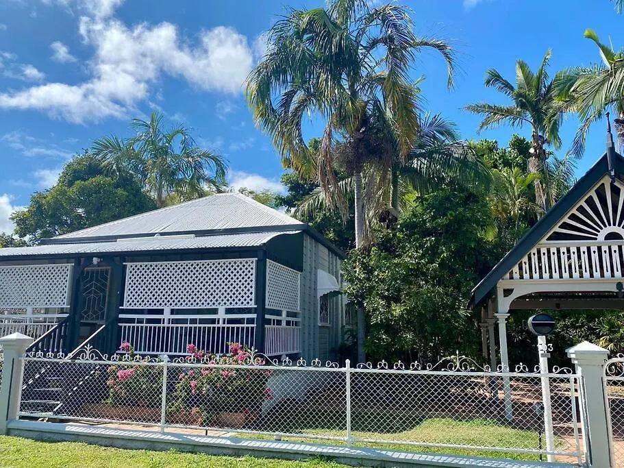 Tropical Oasis On Perkins Street Apartment Townsville Australia