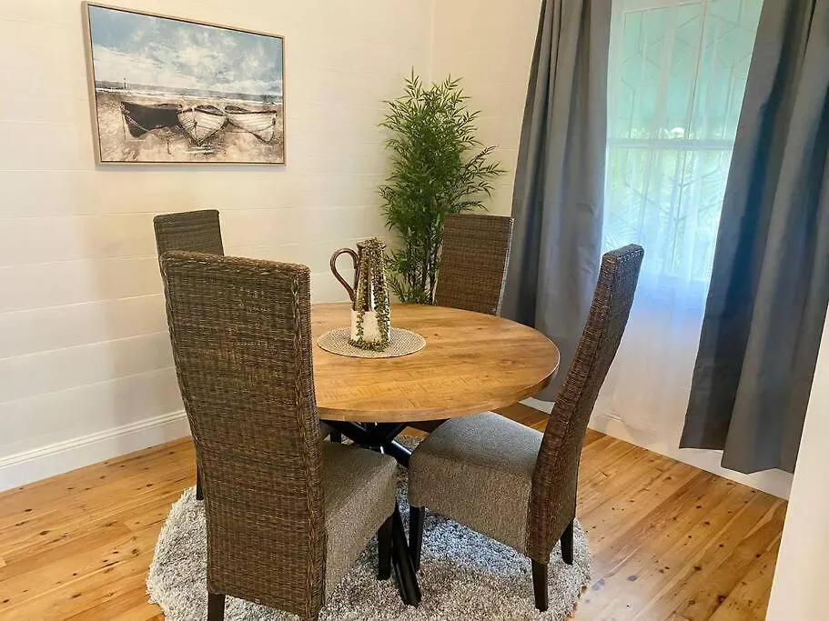 Tropical Oasis On Perkins Street Apartment Townsville 0*,  Australia