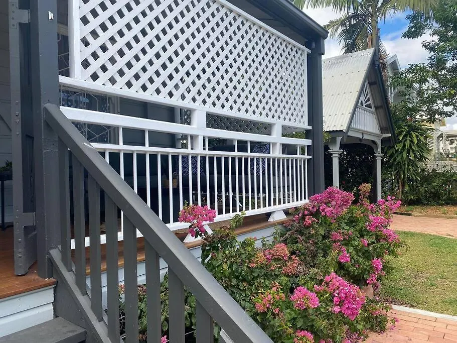 Tropical Oasis On Perkins Street Apartment Townsville