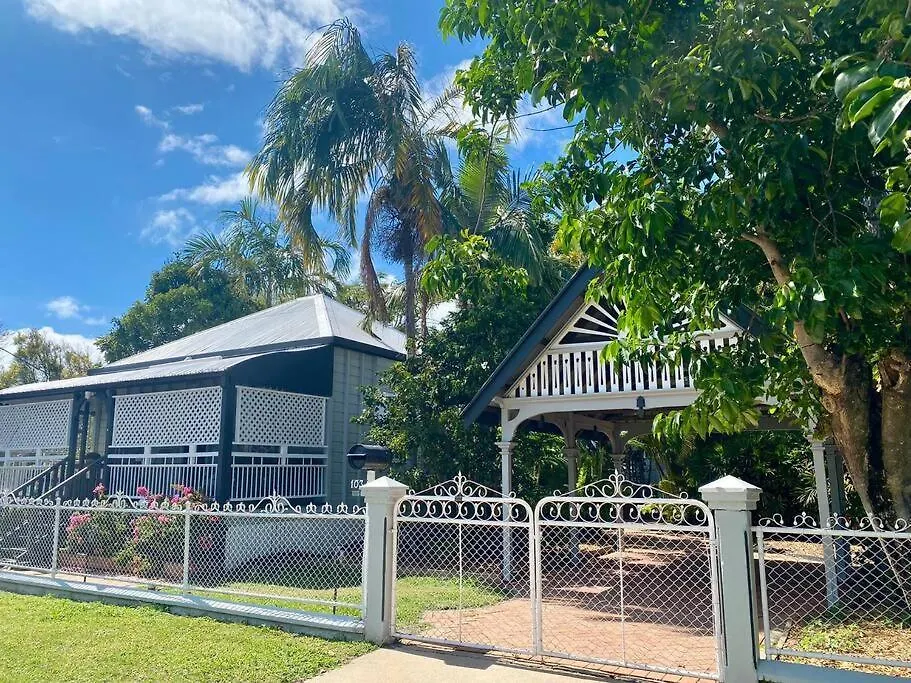 Tropical Oasis On Perkins Street Apartment Townsville